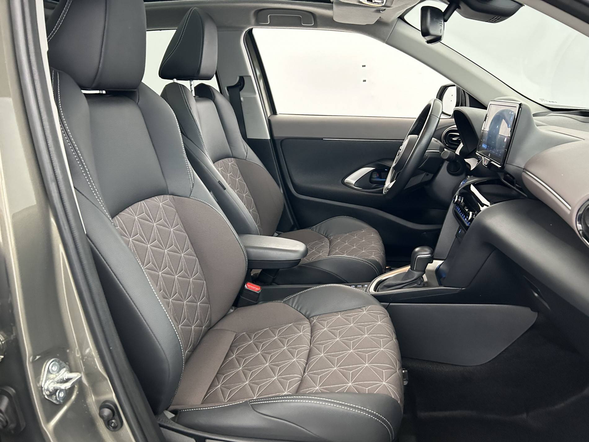 Vente en ligne Toyota Yaris Cross  116h 2WD au prix de 21 870 €