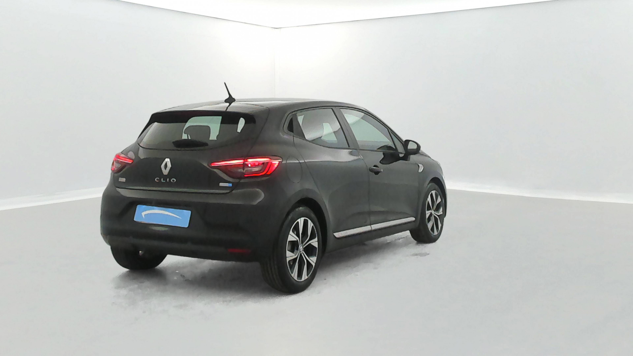 Vente en ligne Renault Clio 5 Clio E-Tech 140 - 21N au prix de 14 370 €