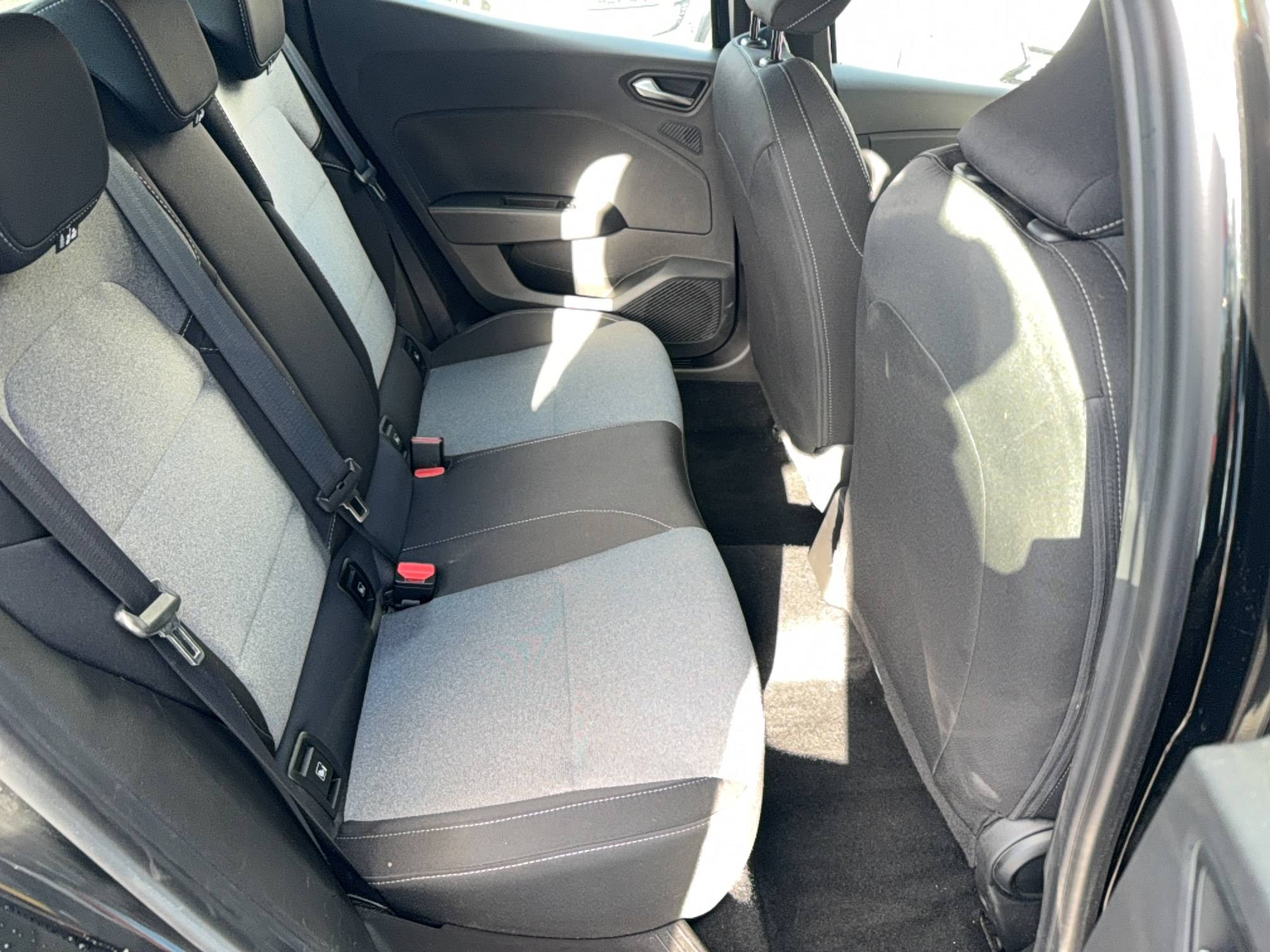 Vente en ligne Renault Clio 5 Clio TCe 90 au prix de 16 490 €