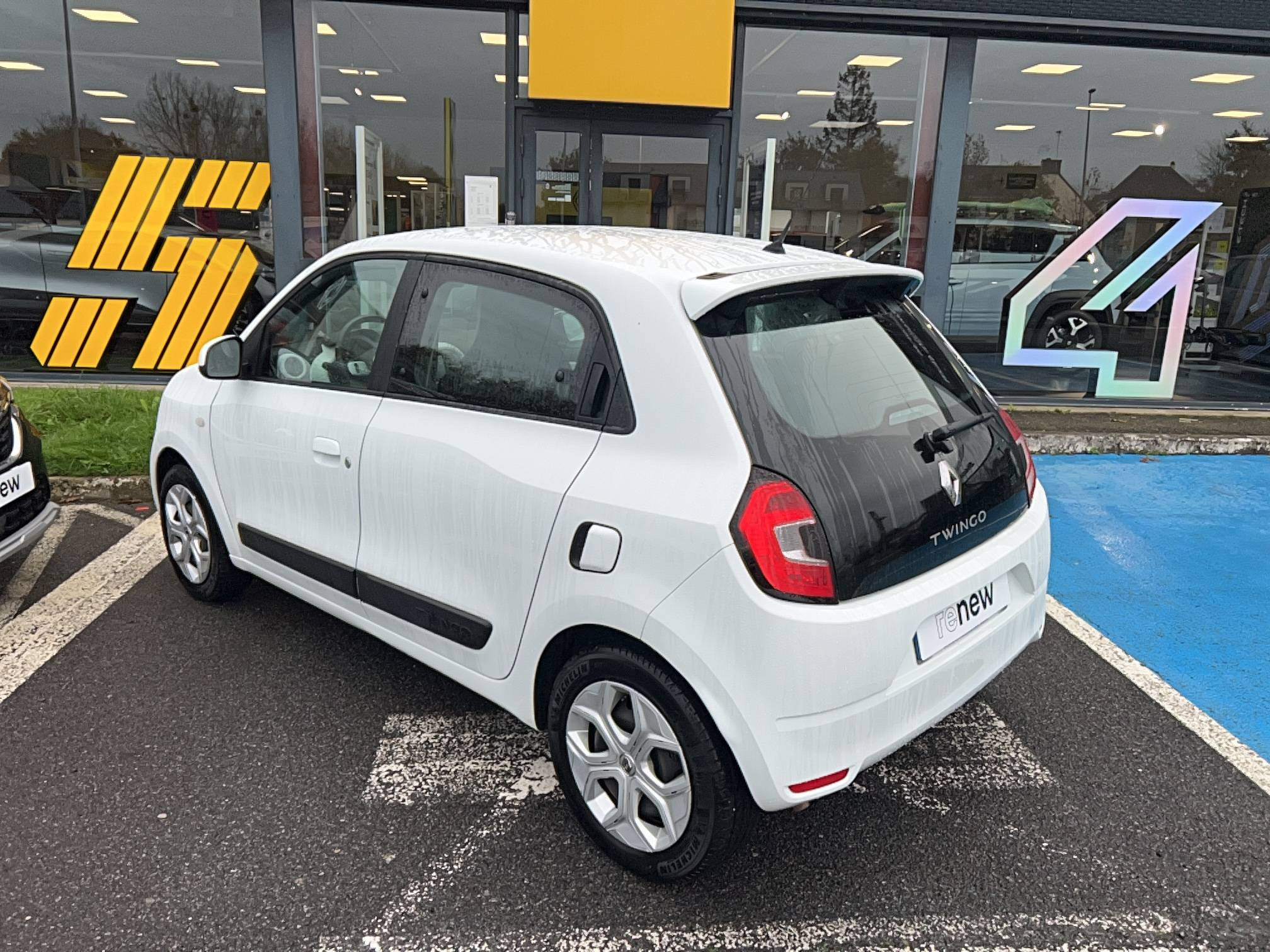 Vente en ligne Renault Twingo 3  SCe 65 - 21 au prix de 11 890 €