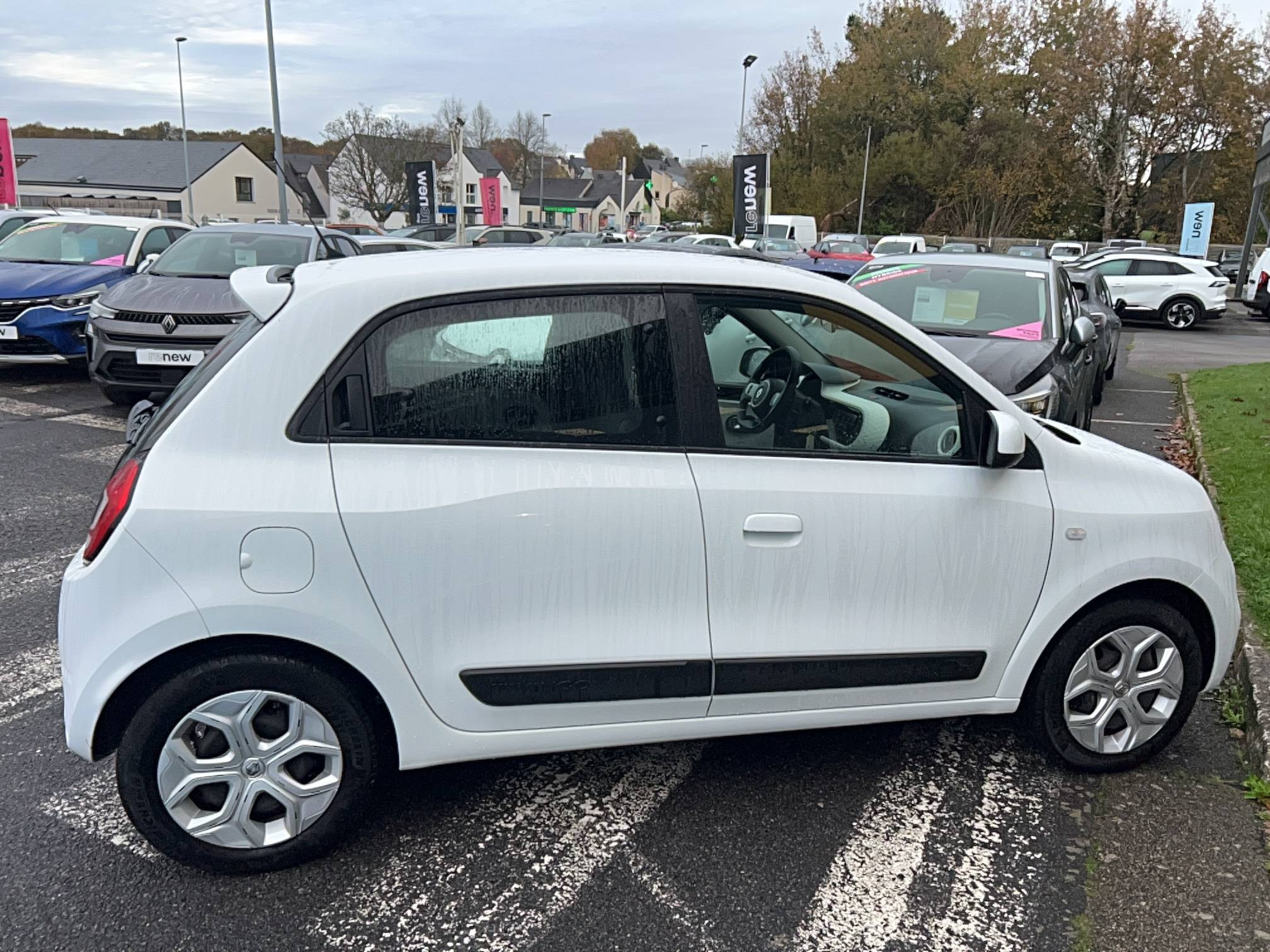 Vente en ligne Renault Twingo 3  SCe 65 - 21 au prix de 11 890 €