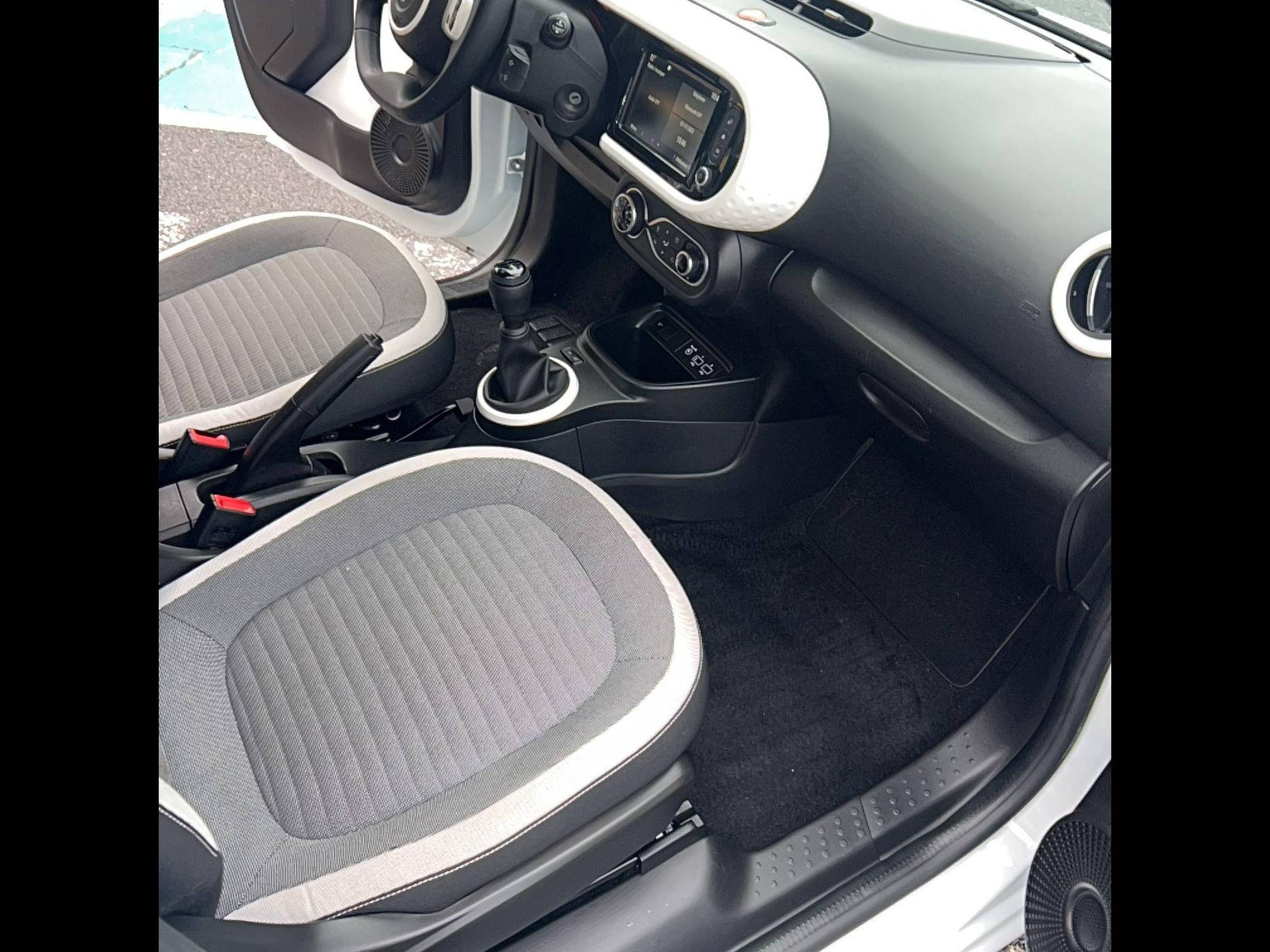 Vente en ligne Renault Twingo 3  SCe 65 - 21 au prix de 11 890 €