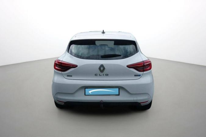 Vente en ligne Renault Clio 5 Clio E-Tech 140 - 21N au prix de 16 490 €