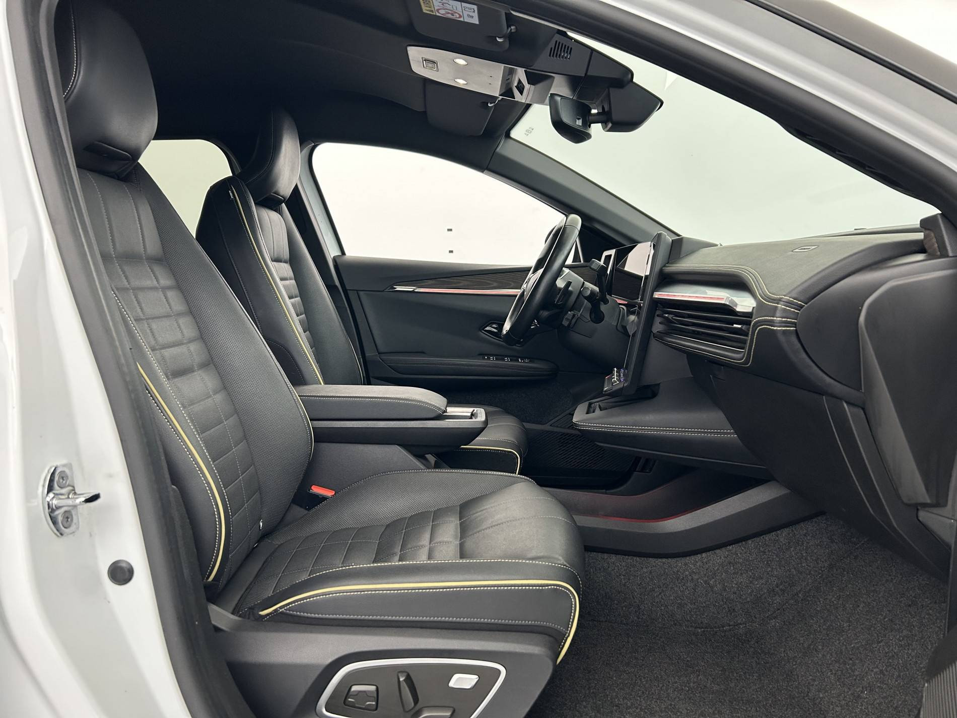 Vente en ligne Renault Megane E-Tech  EV60 220 ch super charge au prix de 22 530 €