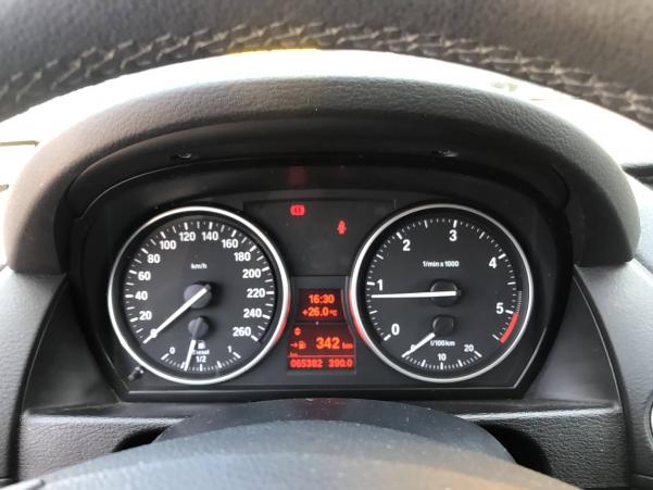 Vente en ligne Bmw X1 X1 sDrive 18d 143 ch au prix de 14 870 €
