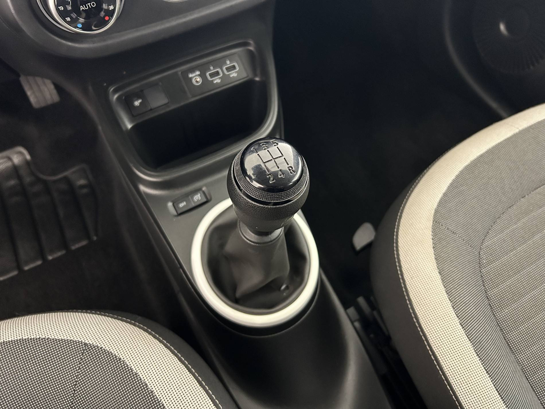 Vente en ligne Renault Twingo 3  SCe 65 au prix de 11 990 €