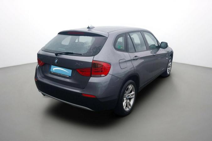 Vente en ligne Bmw X1 X1 sDrive 18d 143 ch au prix de 14 870 €