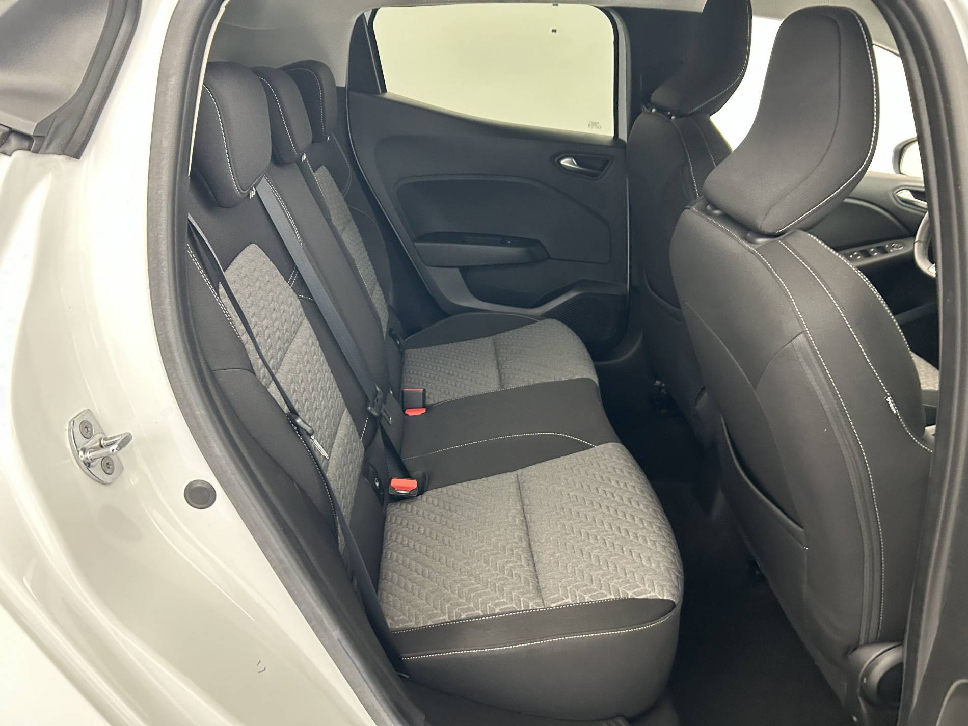 Vente en ligne Renault Clio 5 Clio TCe 90 au prix de 14 990 €