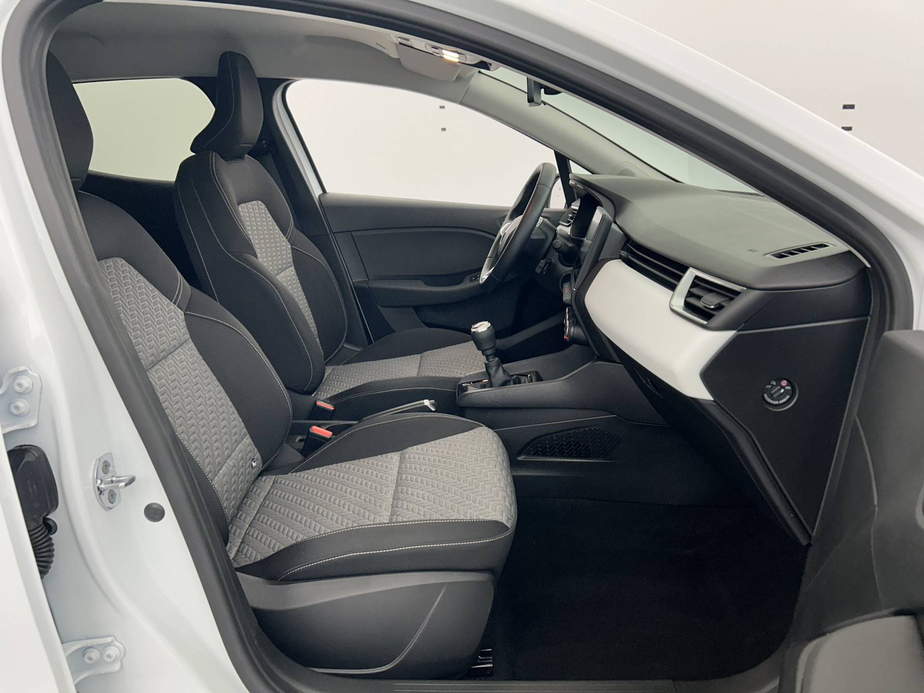 Vente en ligne Renault Clio 5 Clio TCe 90 au prix de 14 990 €