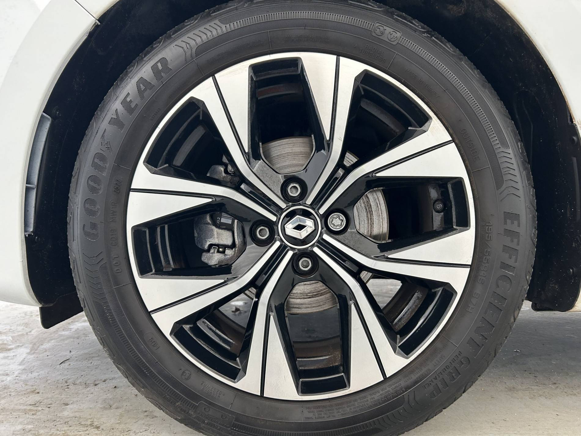 Vente en ligne Renault Clio 5 Clio TCe 90 au prix de 14 990 €