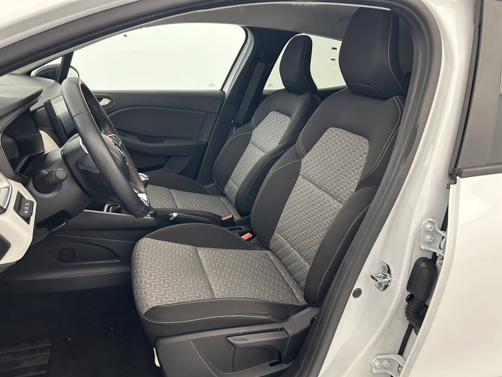 Vente en ligne Renault Clio 5 Clio TCe 90 au prix de 14 990 €