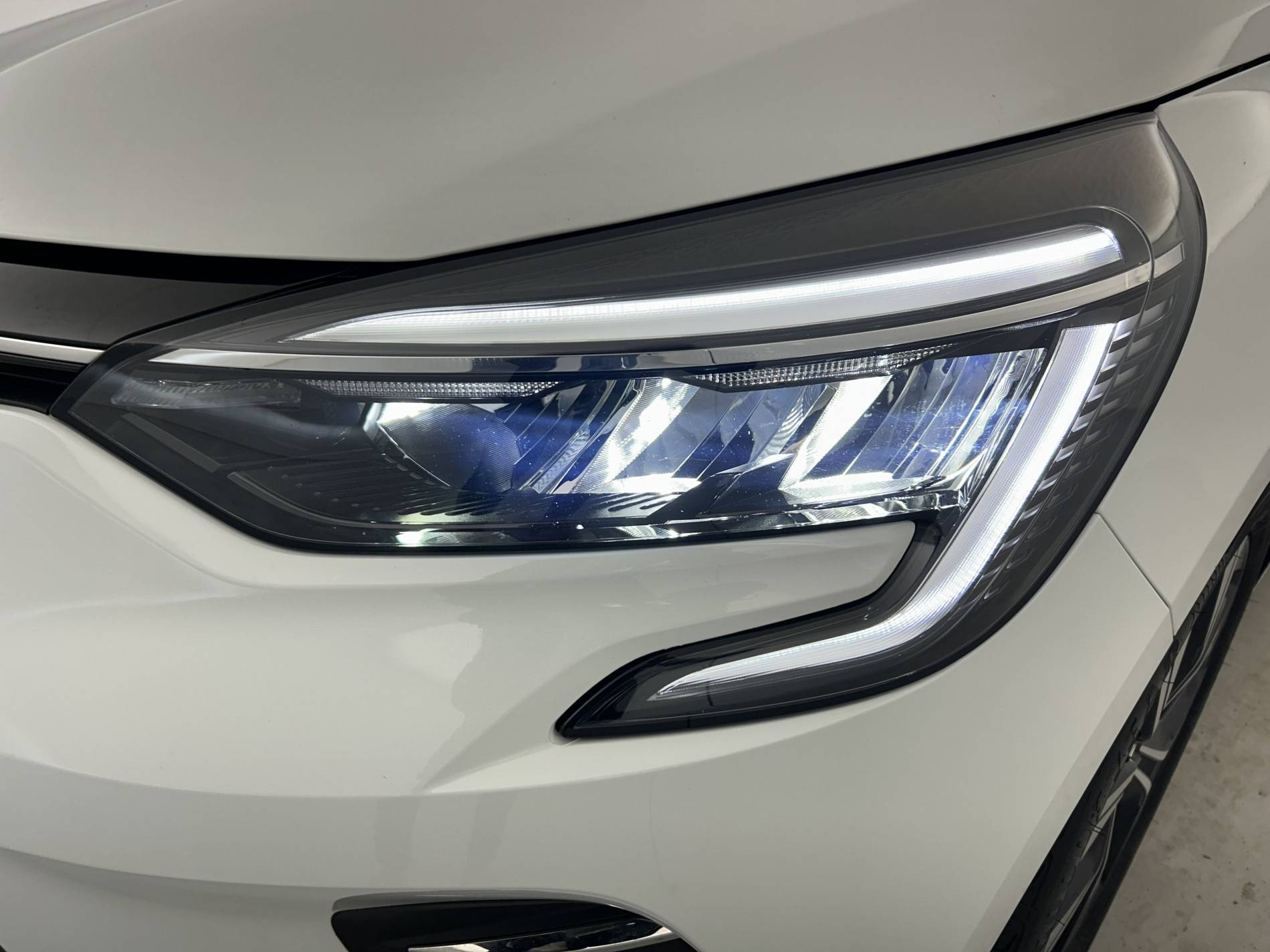 Vente en ligne Renault Clio 5 Clio TCe 90 au prix de 14 990 €