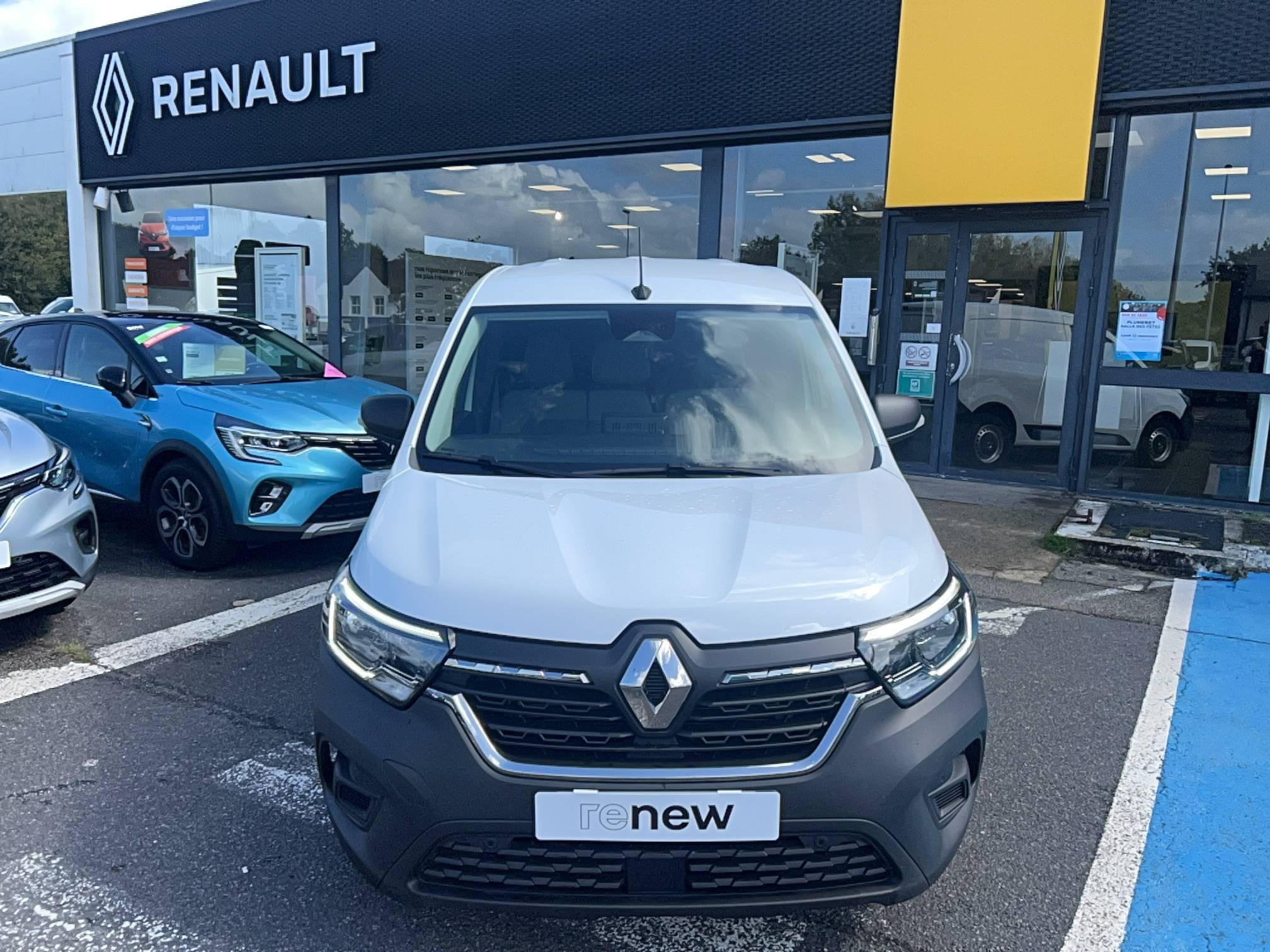 Vente en ligne Renault Kangoo Van  BLUE DCI 95 au prix de 19 490 €