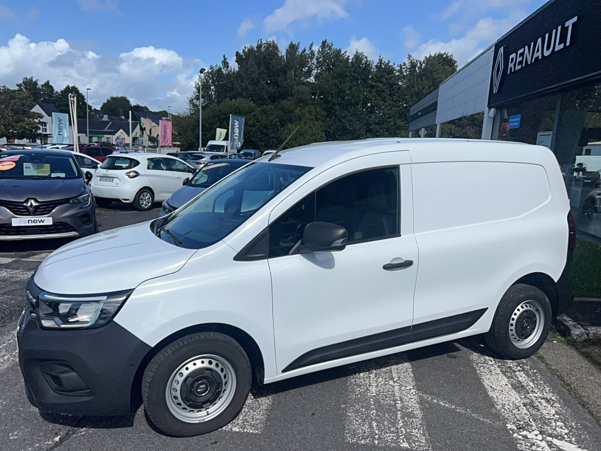 Vente en ligne Renault Kangoo Van  BLUE DCI 95 au prix de 19 490 €