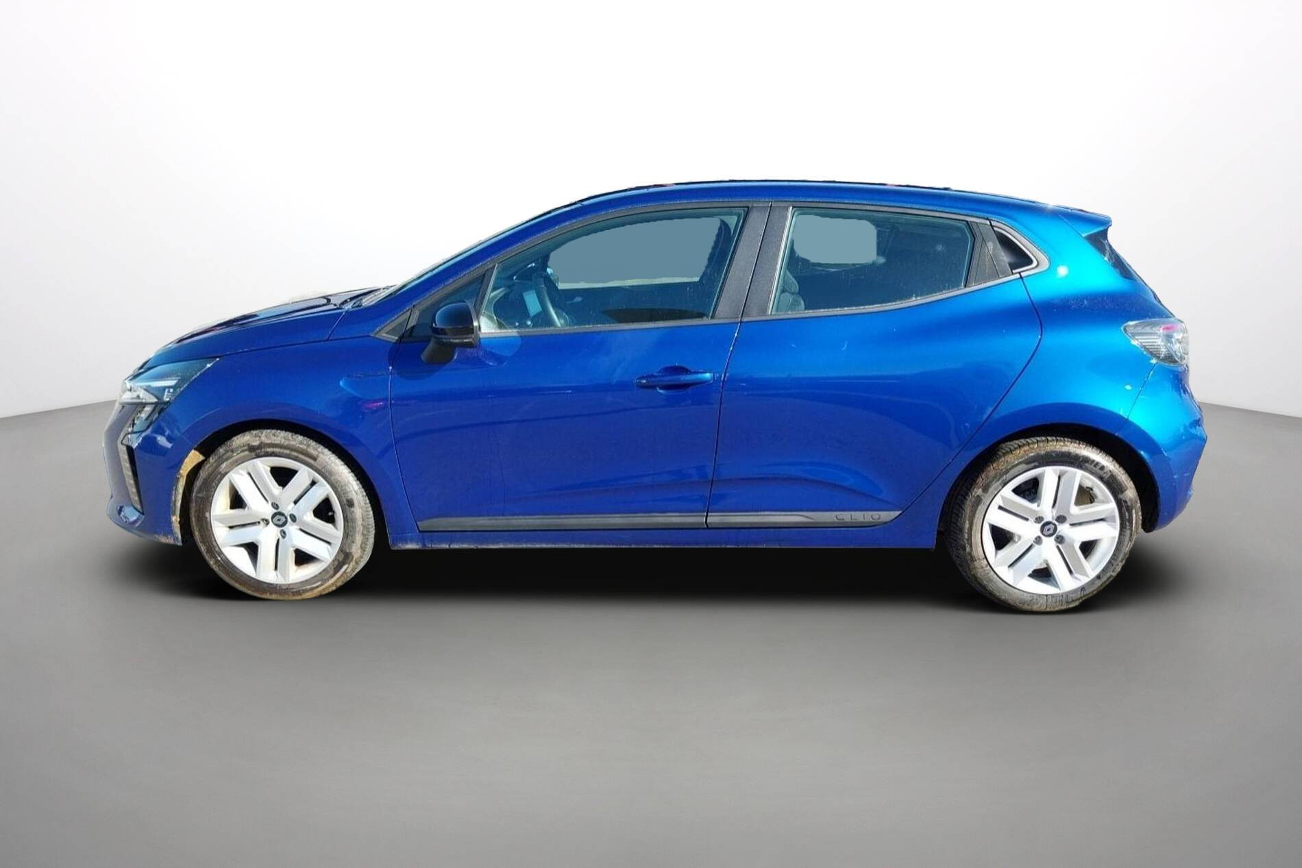 Vente en ligne Renault Clio 5 Clio TCe 90 au prix de 15 990 €