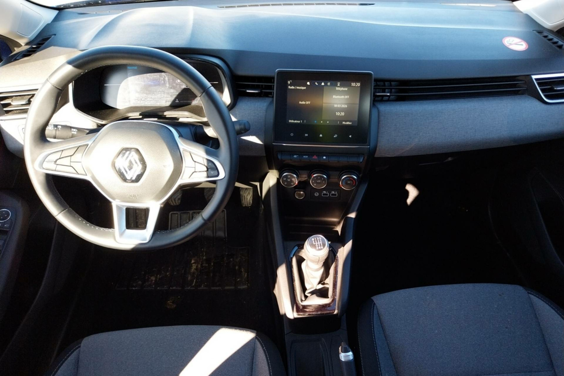 Vente en ligne Renault Clio 5 Clio TCe 90 au prix de 15 990 €