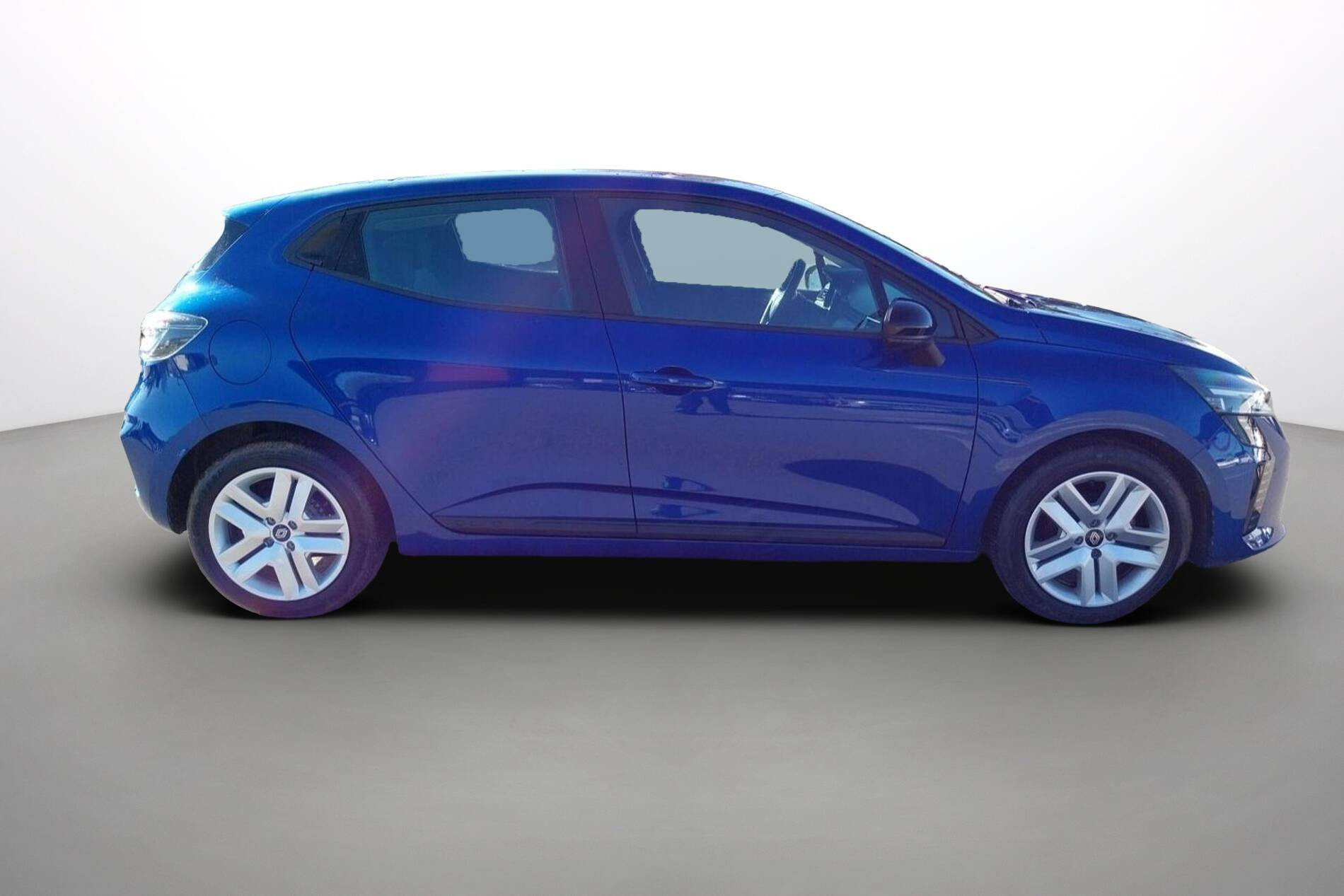 Vente en ligne Renault Clio 5 Clio TCe 90 au prix de 15 990 €