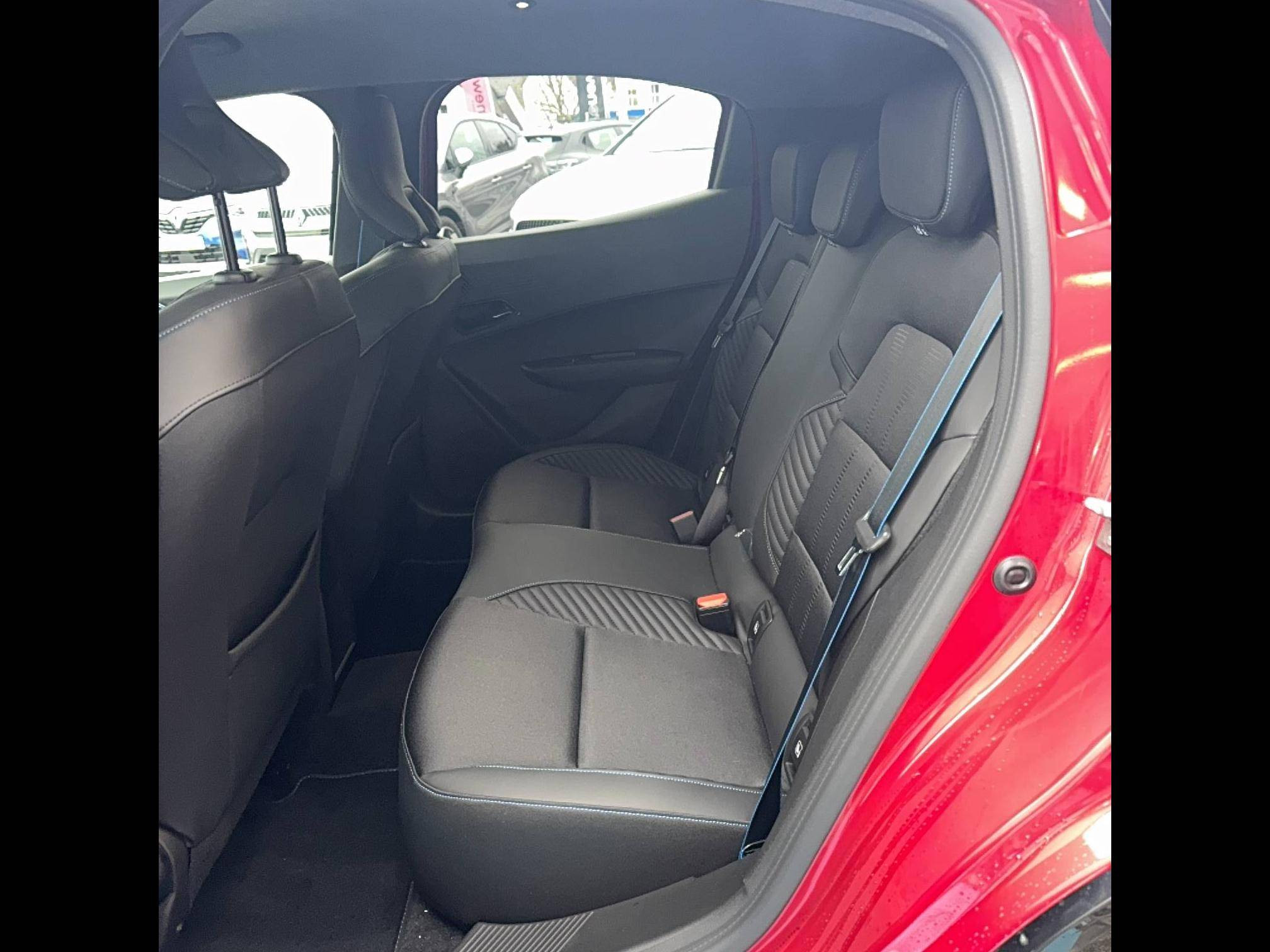 Vente en ligne Renault Clio 6 Clio E-Tech full hybrid 160 ch au prix de 30 800 €