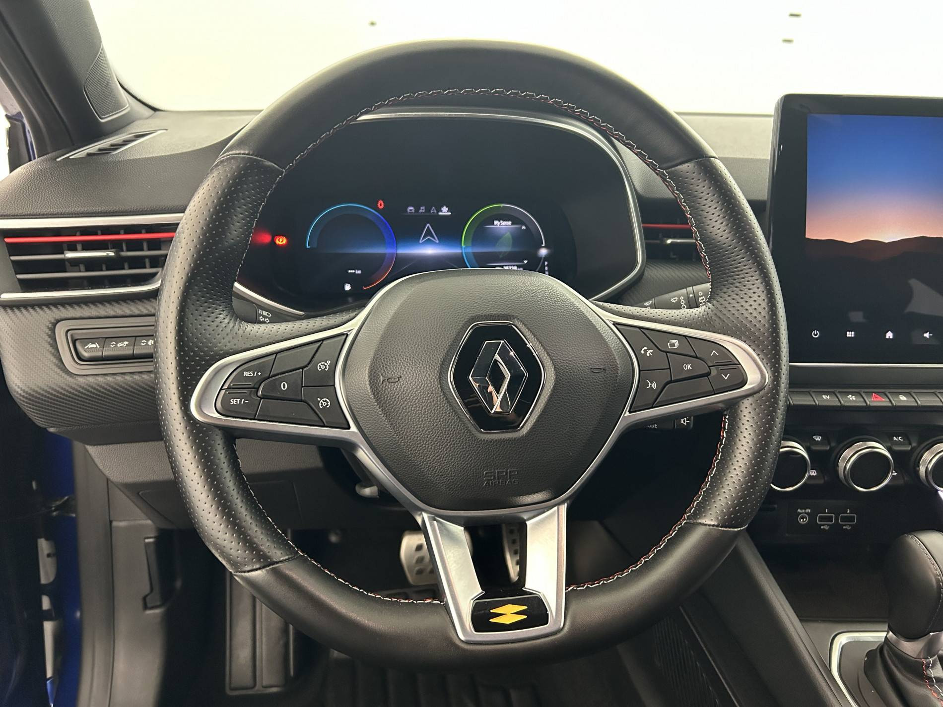 Vente en ligne Renault Clio 5 Clio E-Tech 140 - 21N au prix de 19 590 €