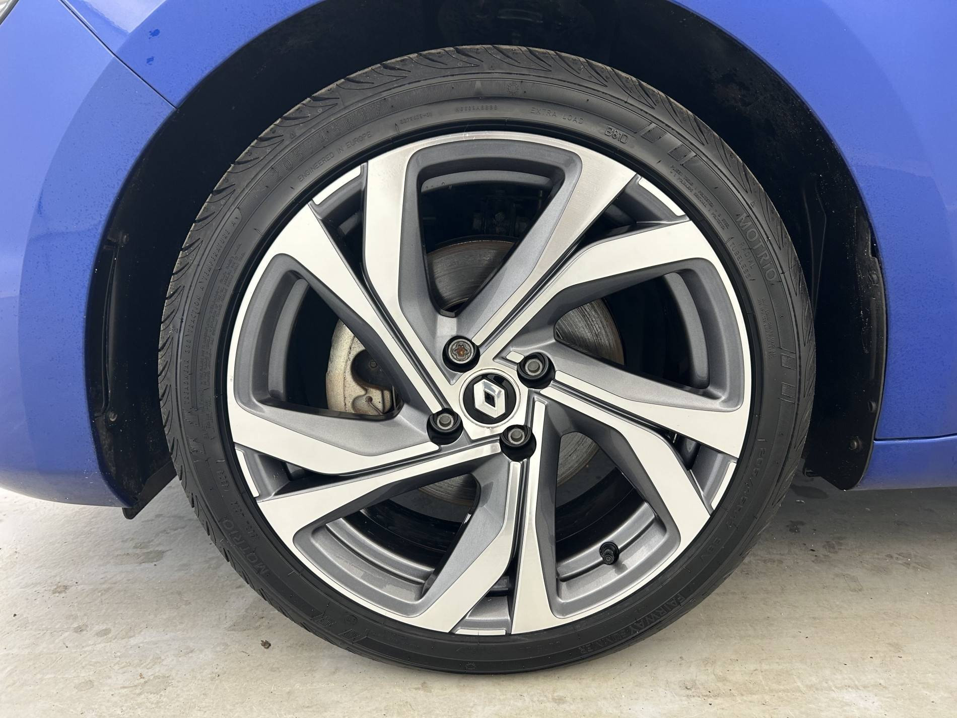 Vente en ligne Renault Clio 5 Clio E-Tech 140 - 21N au prix de 19 590 €