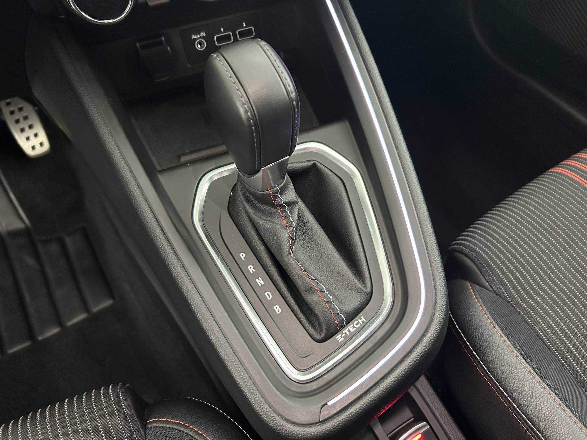 Vente en ligne Renault Clio 5 Clio E-Tech 140 - 21N au prix de 19 590 €