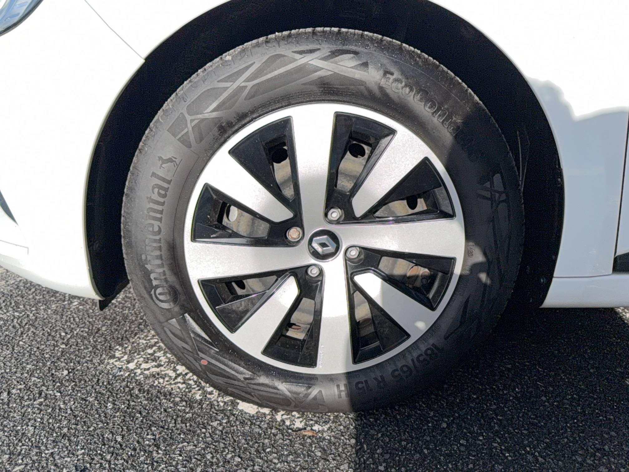 Vente en ligne Renault Clio 5 Clio E-Tech full hybrid 145 au prix de 18 870 €