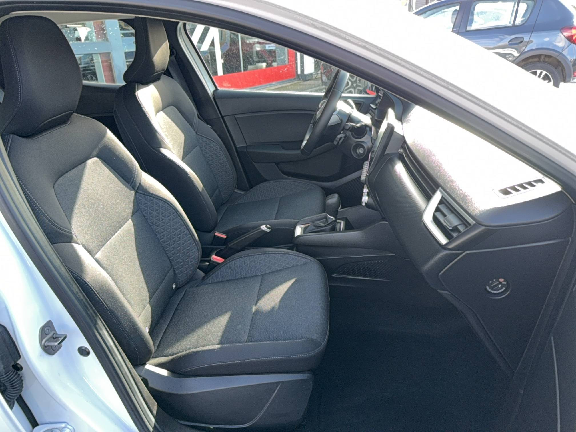 Vente en ligne Renault Clio 5 Clio E-Tech full hybrid 145 au prix de 18 870 €