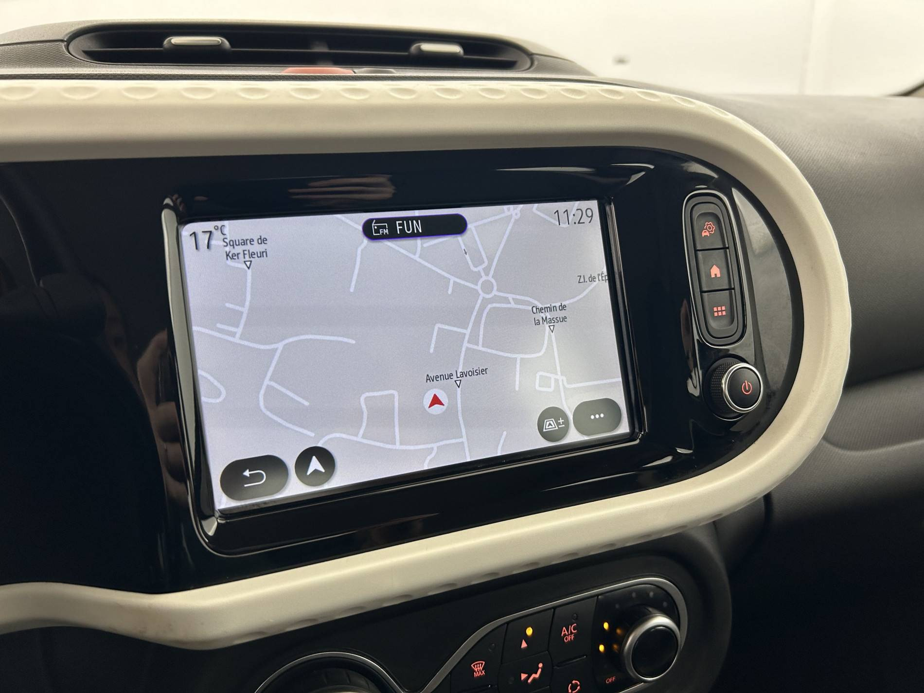 Vente en ligne Renault Twingo 3  SCe 65 au prix de 11 990 €