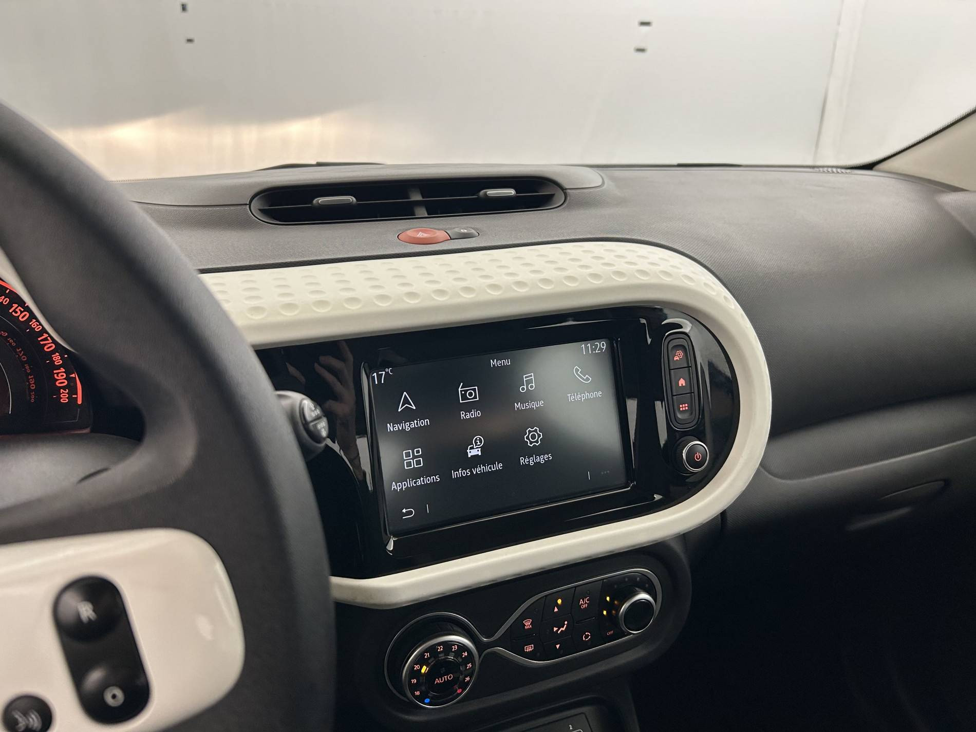 Vente en ligne Renault Twingo 3  SCe 65 au prix de 11 990 €