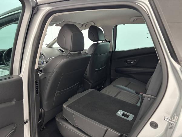 Vente en ligne Renault Scenic 4 Scenic TCe 140 FAP au prix de 16 870 €
