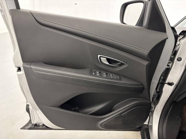 Vente en ligne Renault Scenic 4 Scenic TCe 140 FAP au prix de 16 870 €