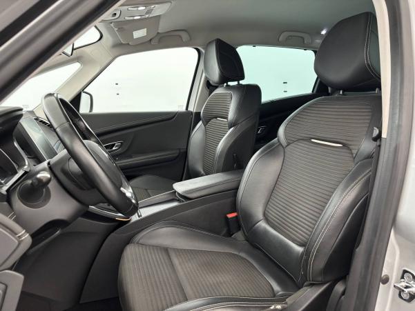 Vente en ligne Renault Scenic 4 Scenic TCe 140 FAP au prix de 16 870 €