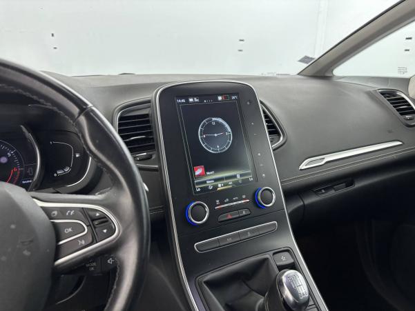 Vente en ligne Renault Scenic 4 Scenic TCe 140 FAP au prix de 16 870 €