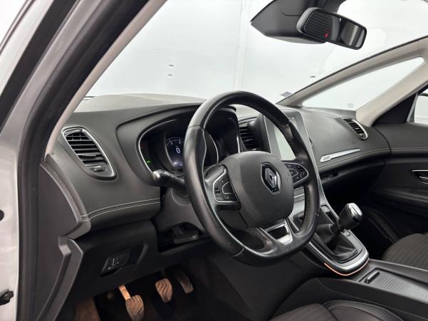 Vente en ligne Renault Scenic 4 Scenic TCe 140 FAP au prix de 16 870 €
