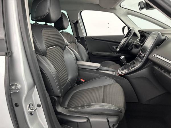 Vente en ligne Renault Scenic 4 Scenic TCe 140 FAP au prix de 16 870 €