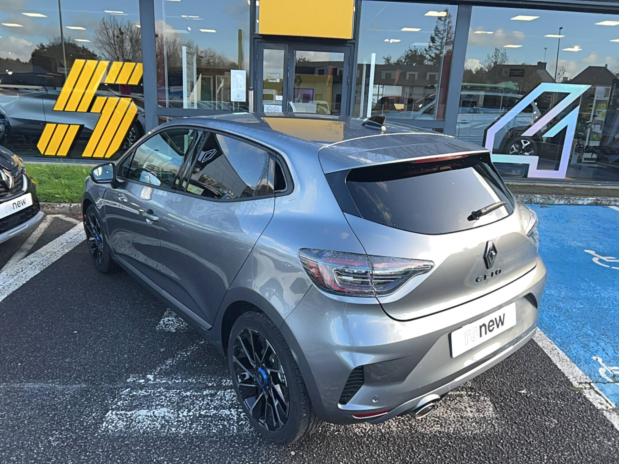 Vente en ligne Renault Clio 5 Clio TCe 90 ch GSR2 au prix de 21 300 €