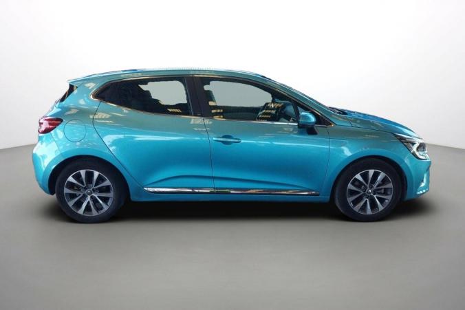 Vente en ligne Renault Clio 5 Clio E-Tech 140 au prix de 17 390 €