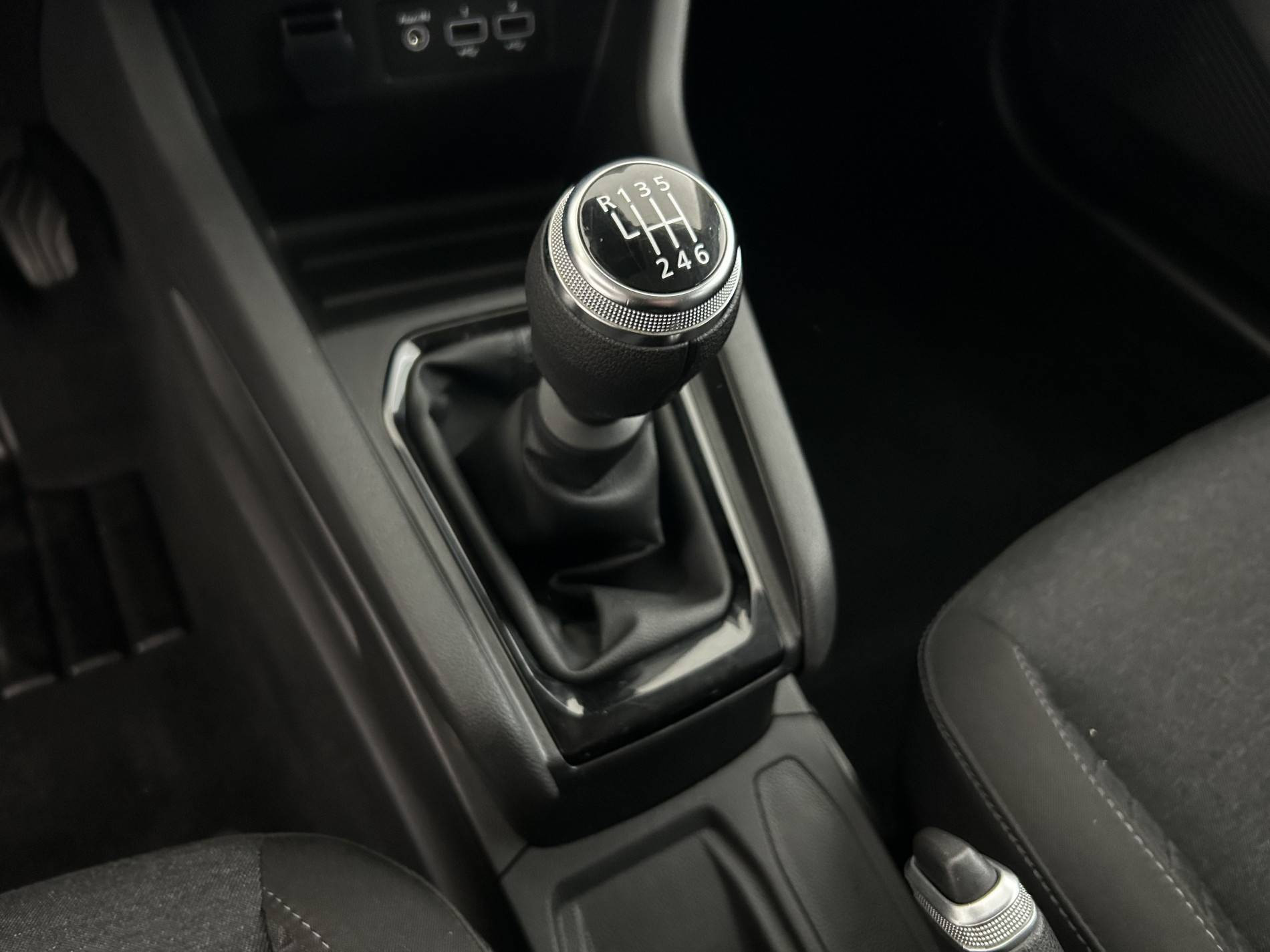 Vente en ligne Renault Clio 5 Clio TCe 90 au prix de 14 390 €