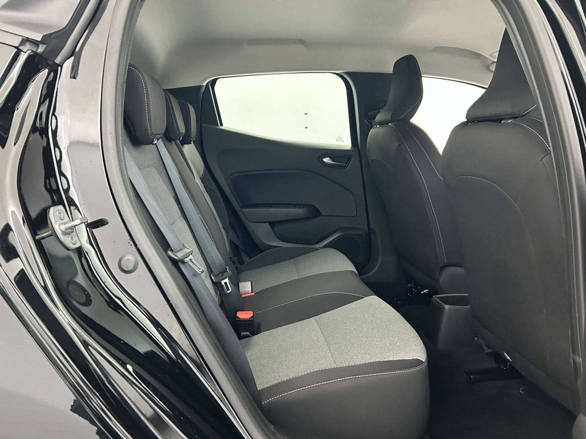 Vente en ligne Renault Clio 5 Clio E-Tech full hybrid 145 ch GSR2 au prix de 20 590 €