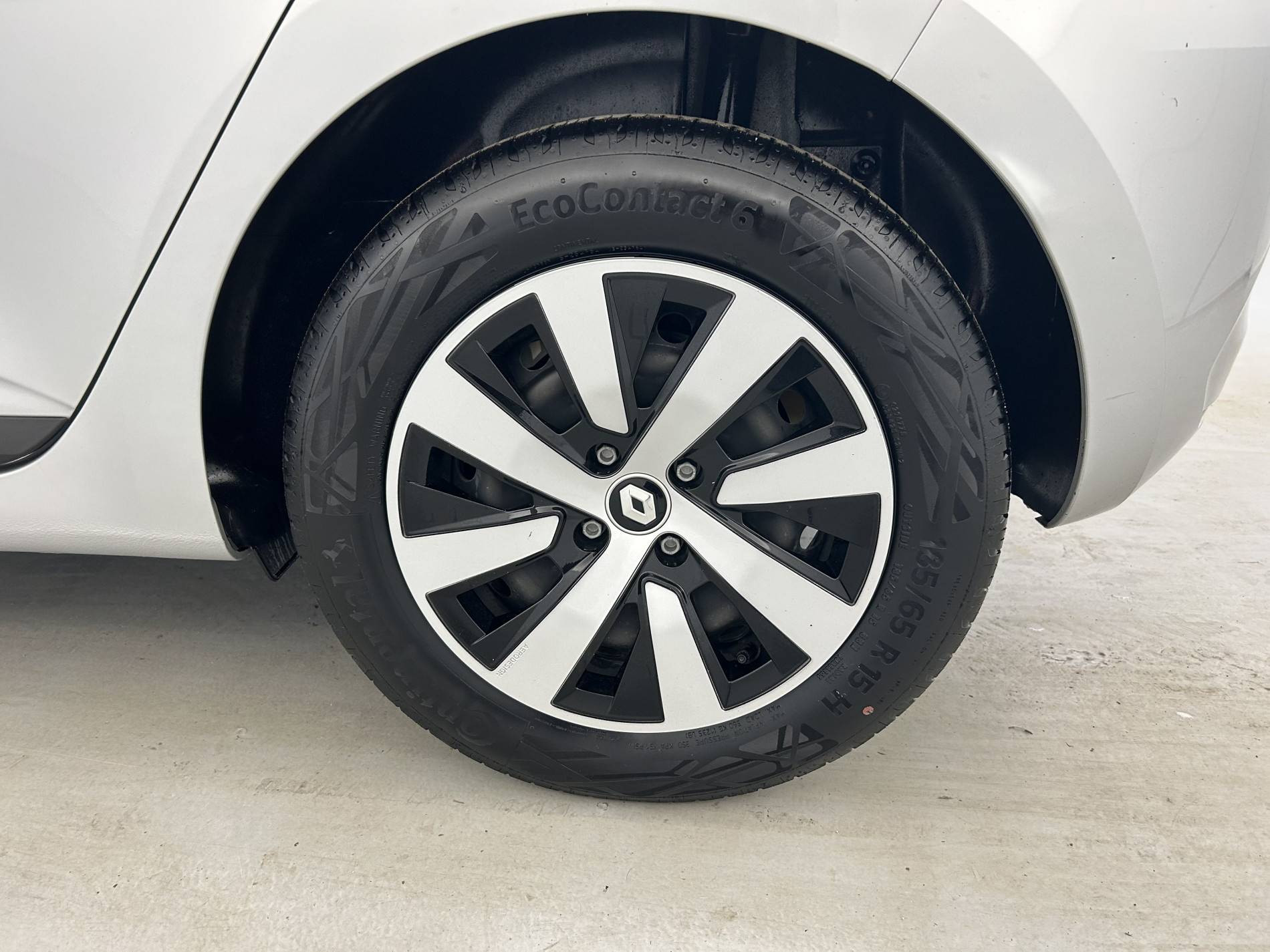 Vente en ligne Renault Clio 5 Clio TCe 90 au prix de 14 390 €