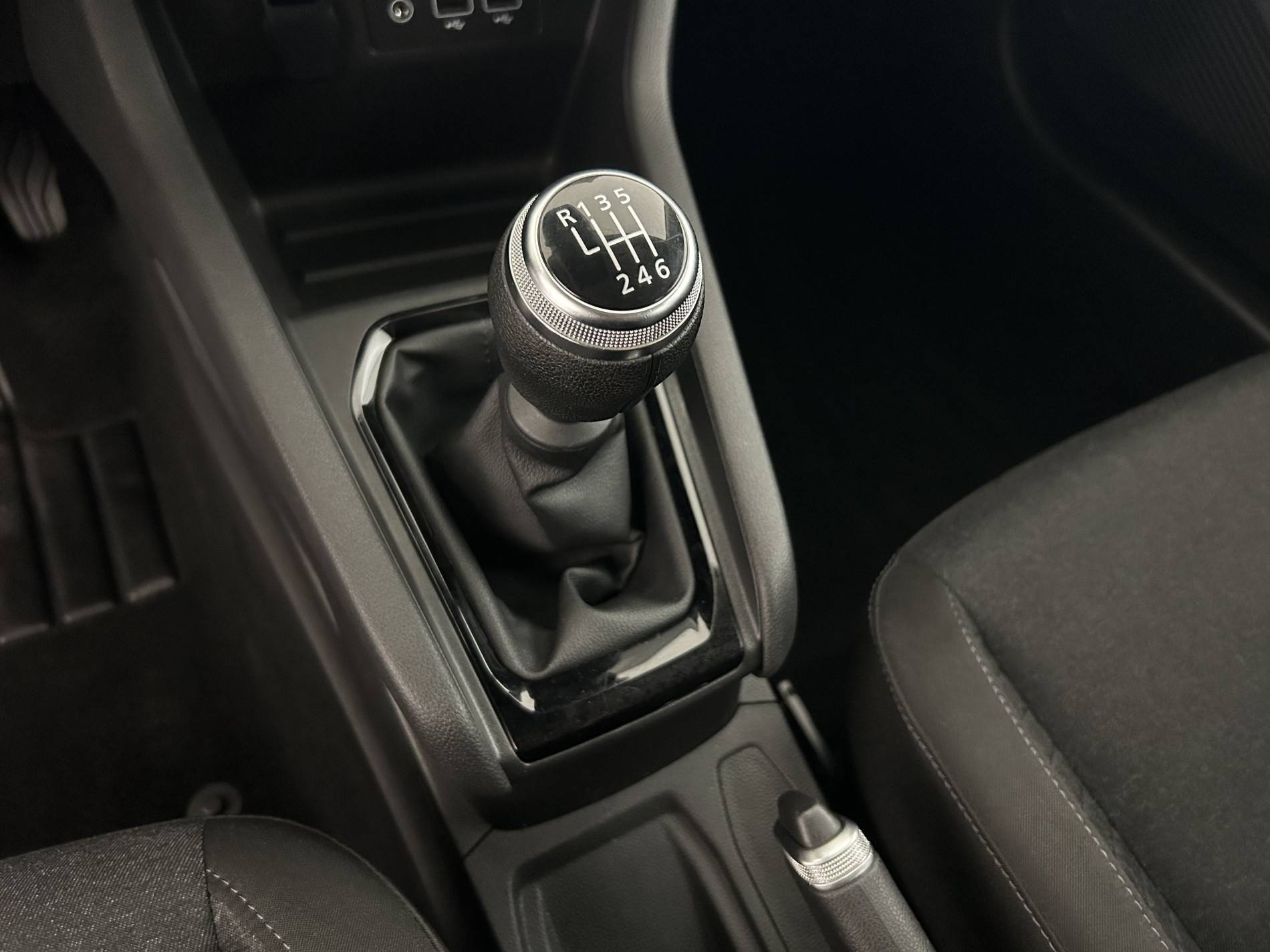 Vente en ligne Renault Clio 5 Clio TCe 90 au prix de 14 390 €