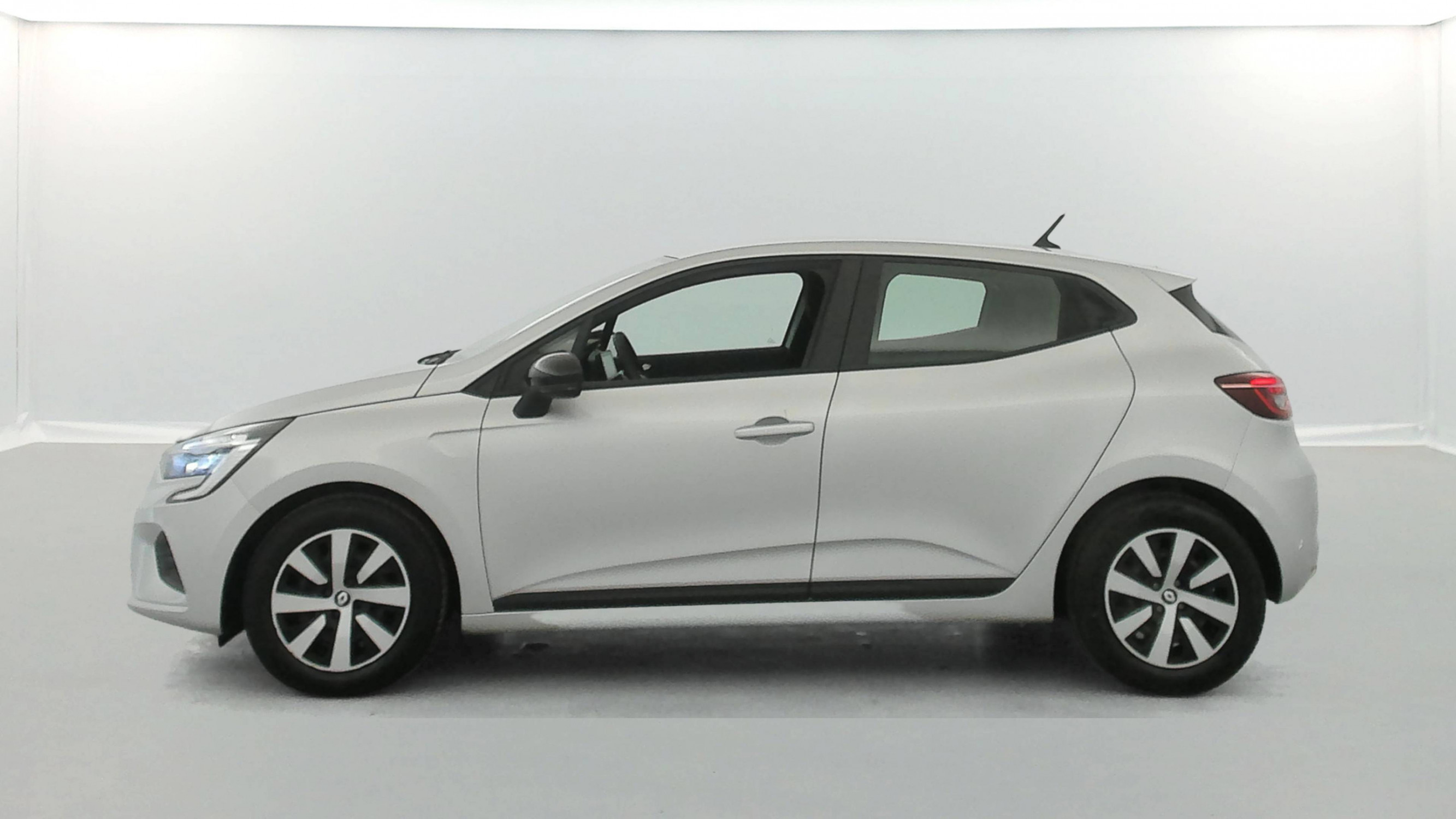 Vente en ligne Renault Clio 5 Clio TCe 90 au prix de 13 990 €