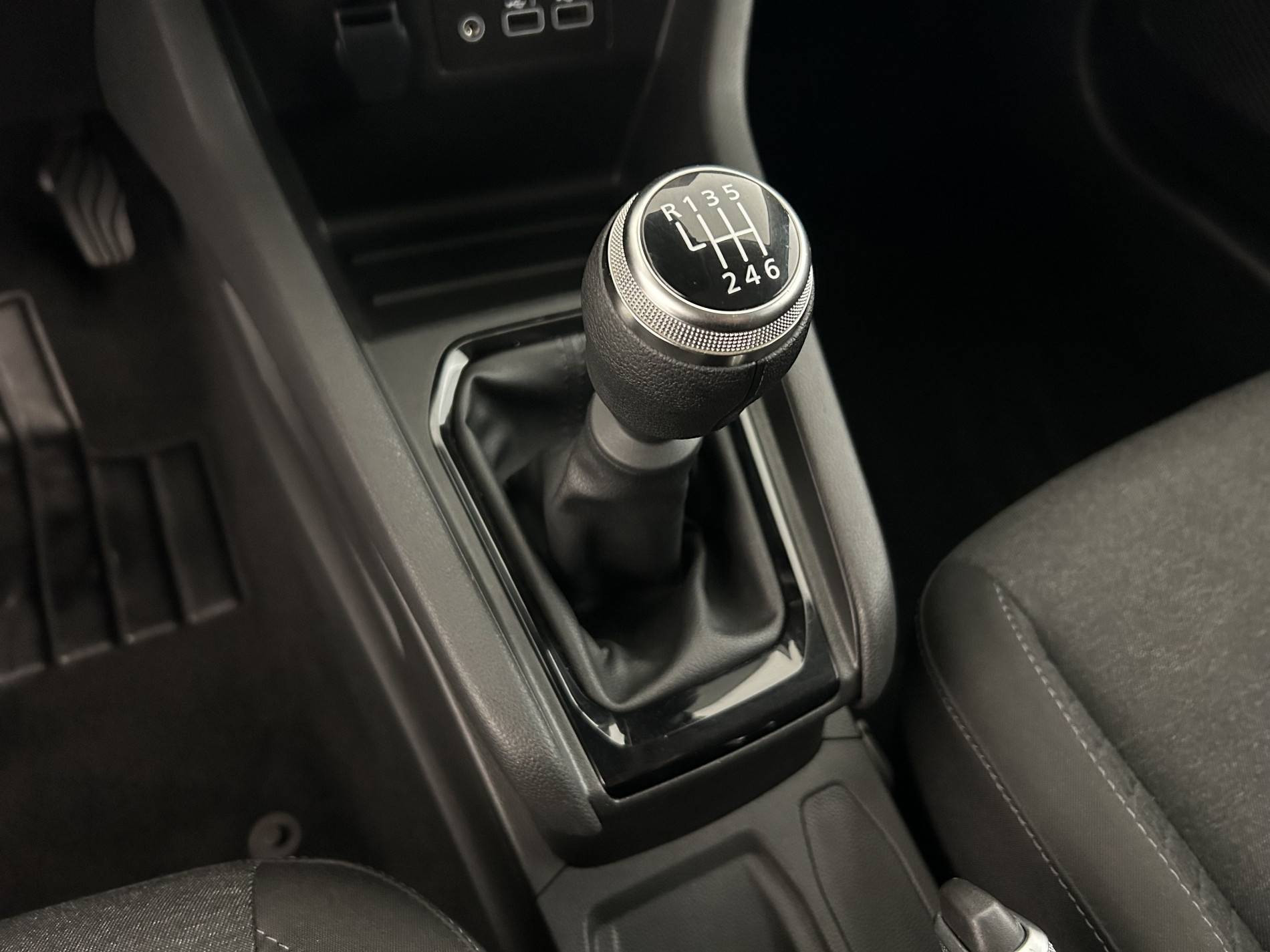 Vente en ligne Renault Clio 5 Clio TCe 90 au prix de 13 990 €