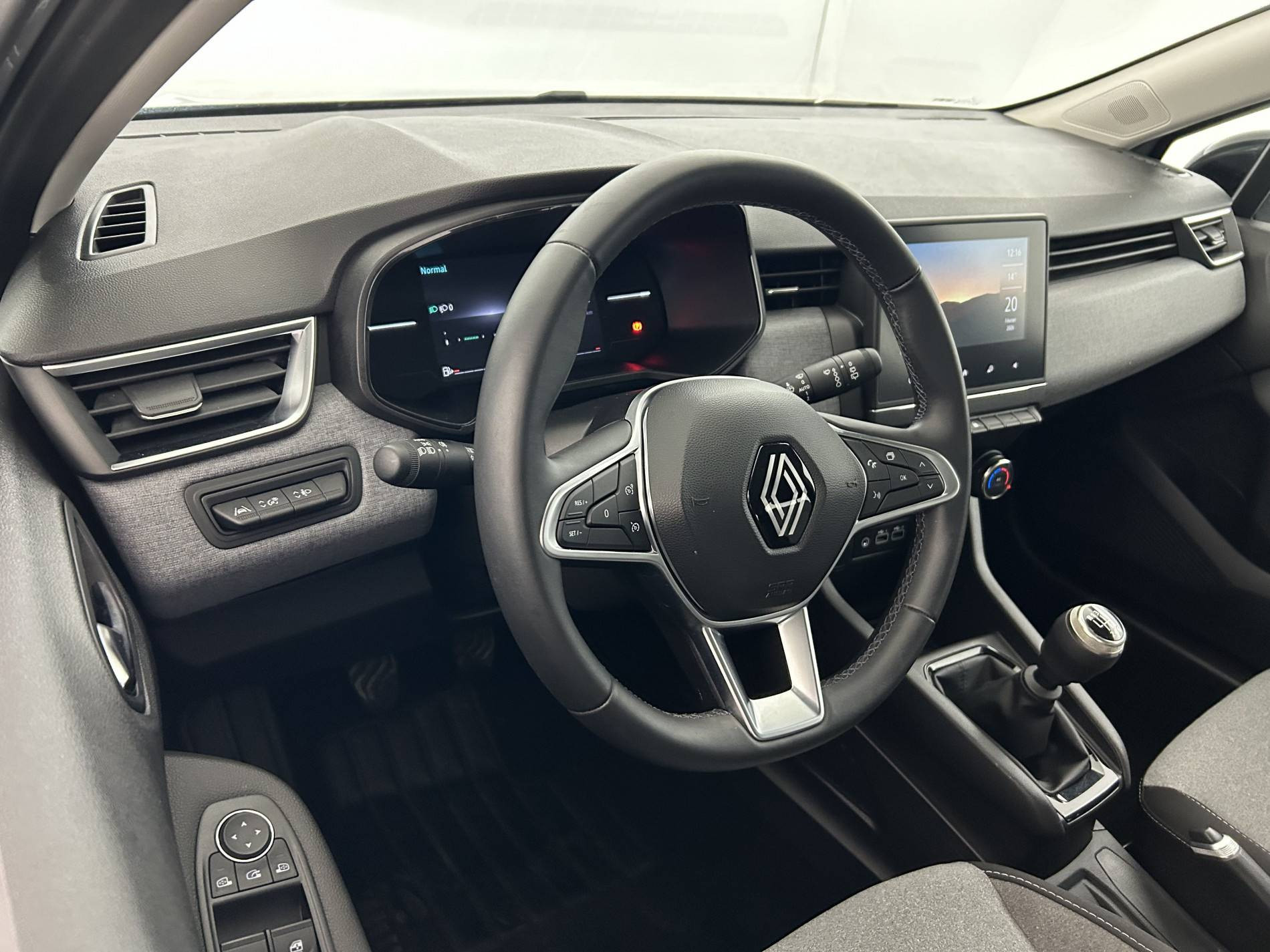 Vente en ligne Renault Clio 5 Clio TCe 90 au prix de 15 990 €