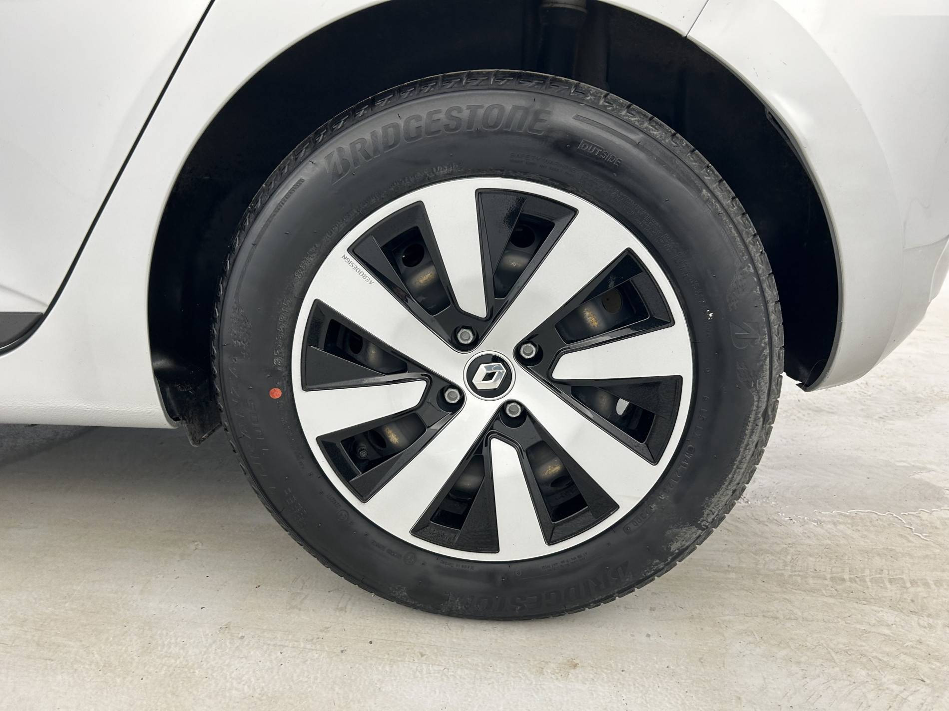 Vente en ligne Renault Clio 5 Clio TCe 90 au prix de 14 390 €