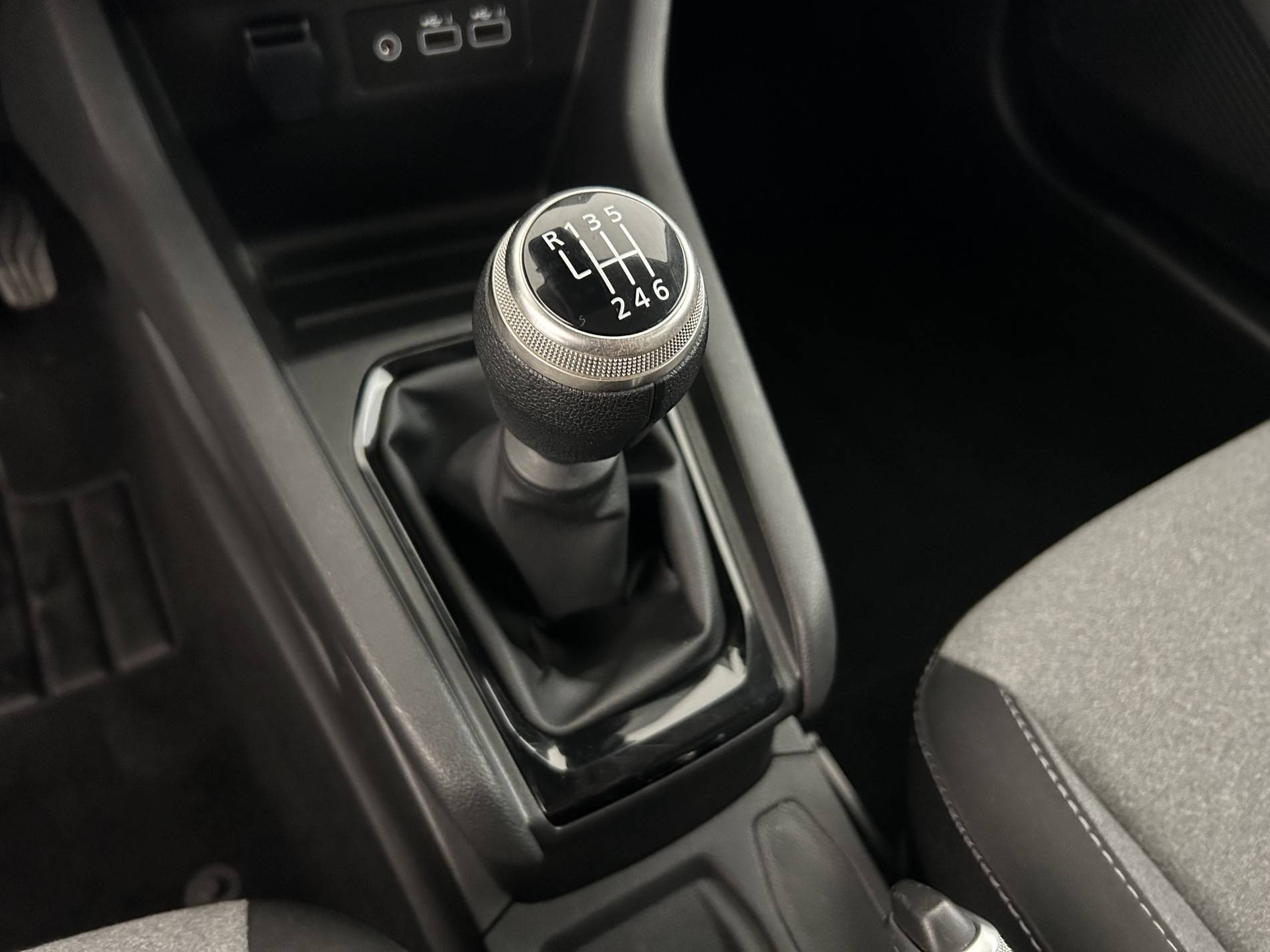 Vente en ligne Renault Clio 5 Clio TCe 90 au prix de 15 990 €