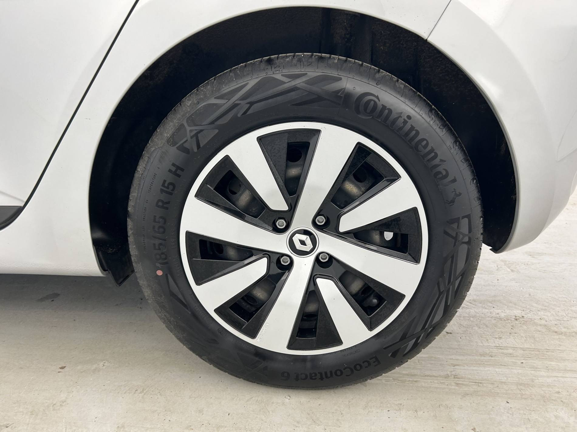 Vente en ligne Renault Clio 5 Clio TCe 90 au prix de 13 990 €