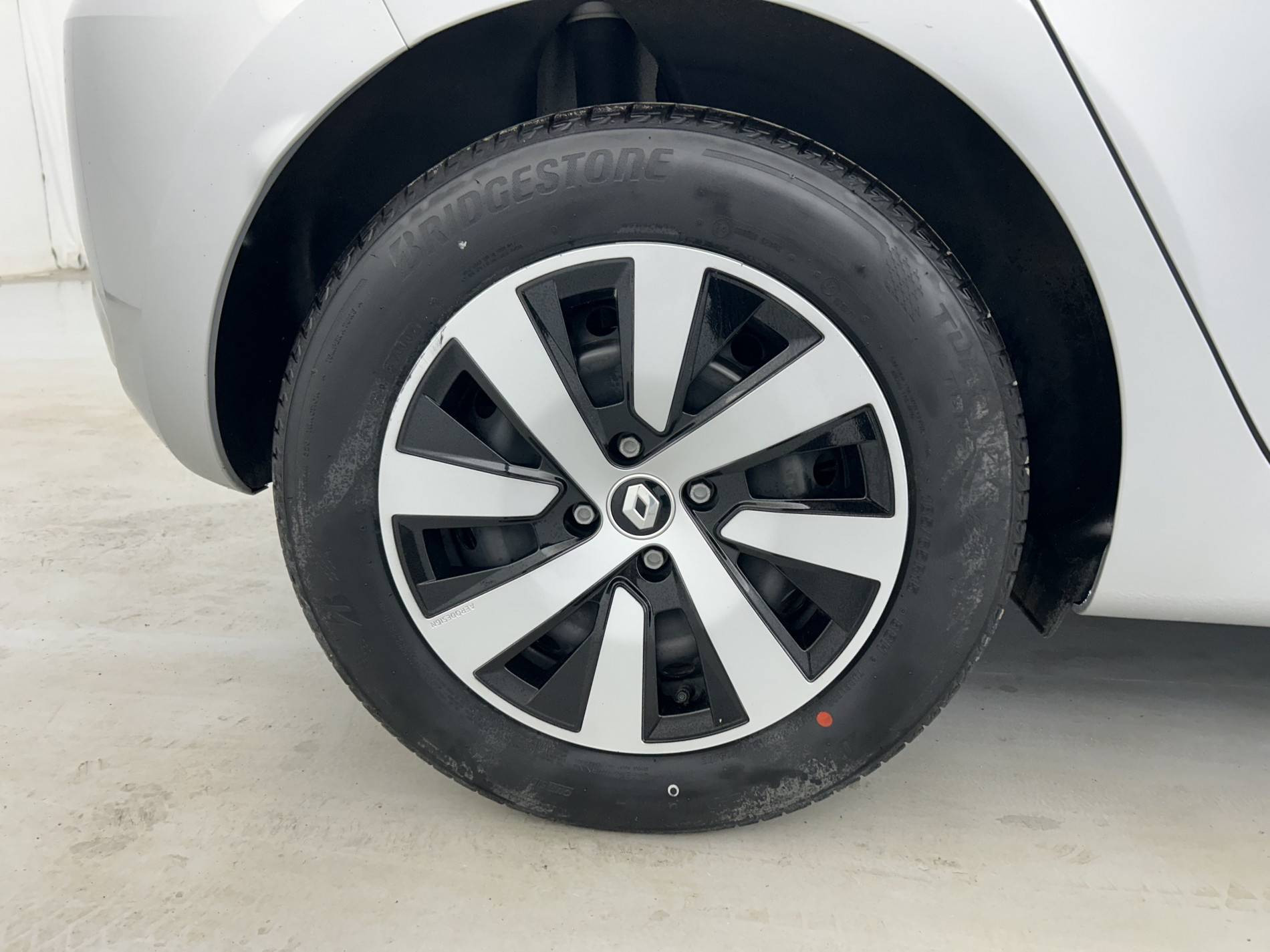 Vente en ligne Renault Clio 5 Clio TCe 90 au prix de 14 390 €