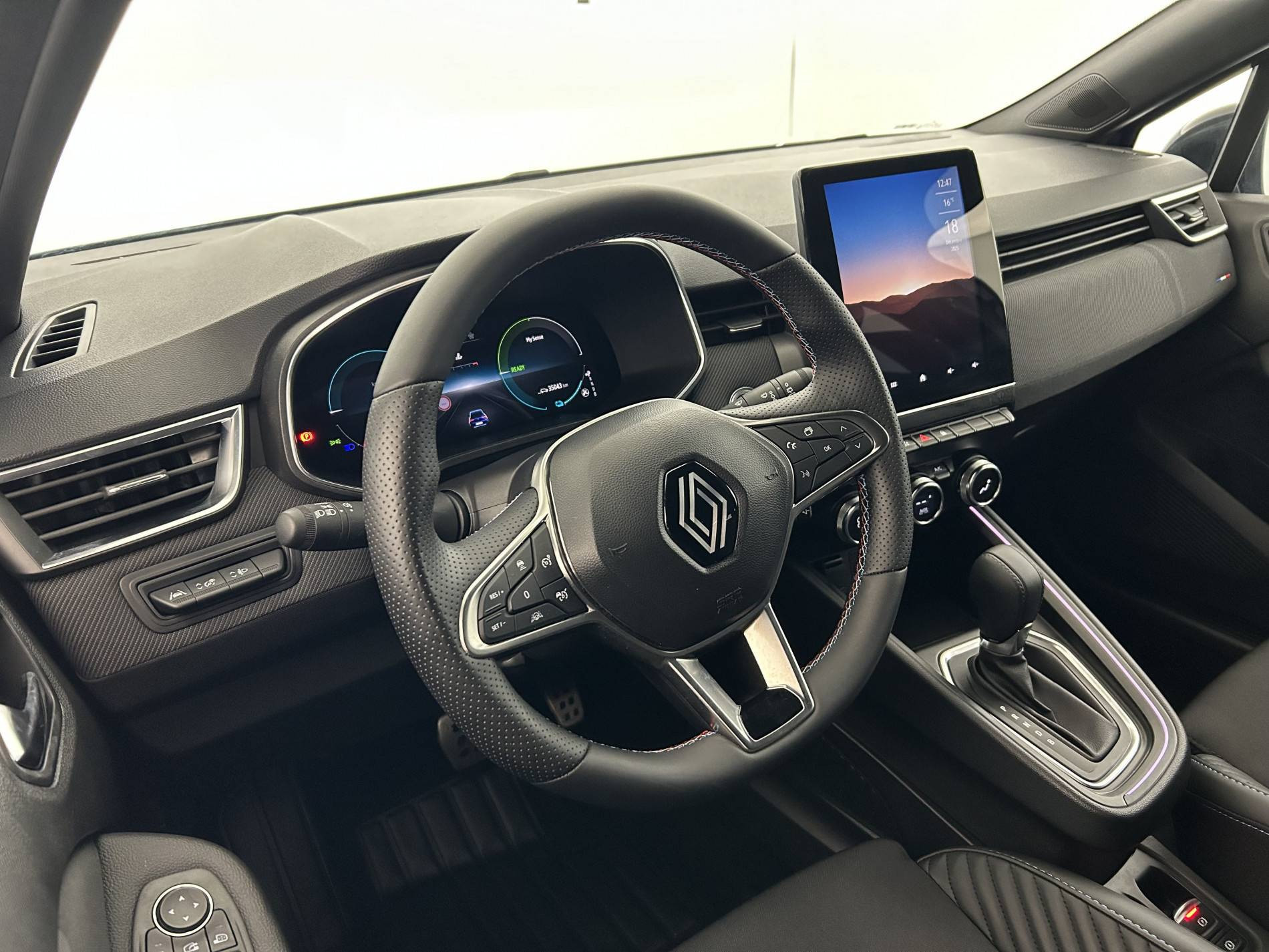 Vente en ligne Renault Clio 5 Clio E-Tech full hybrid 145 au prix de 22 370 €