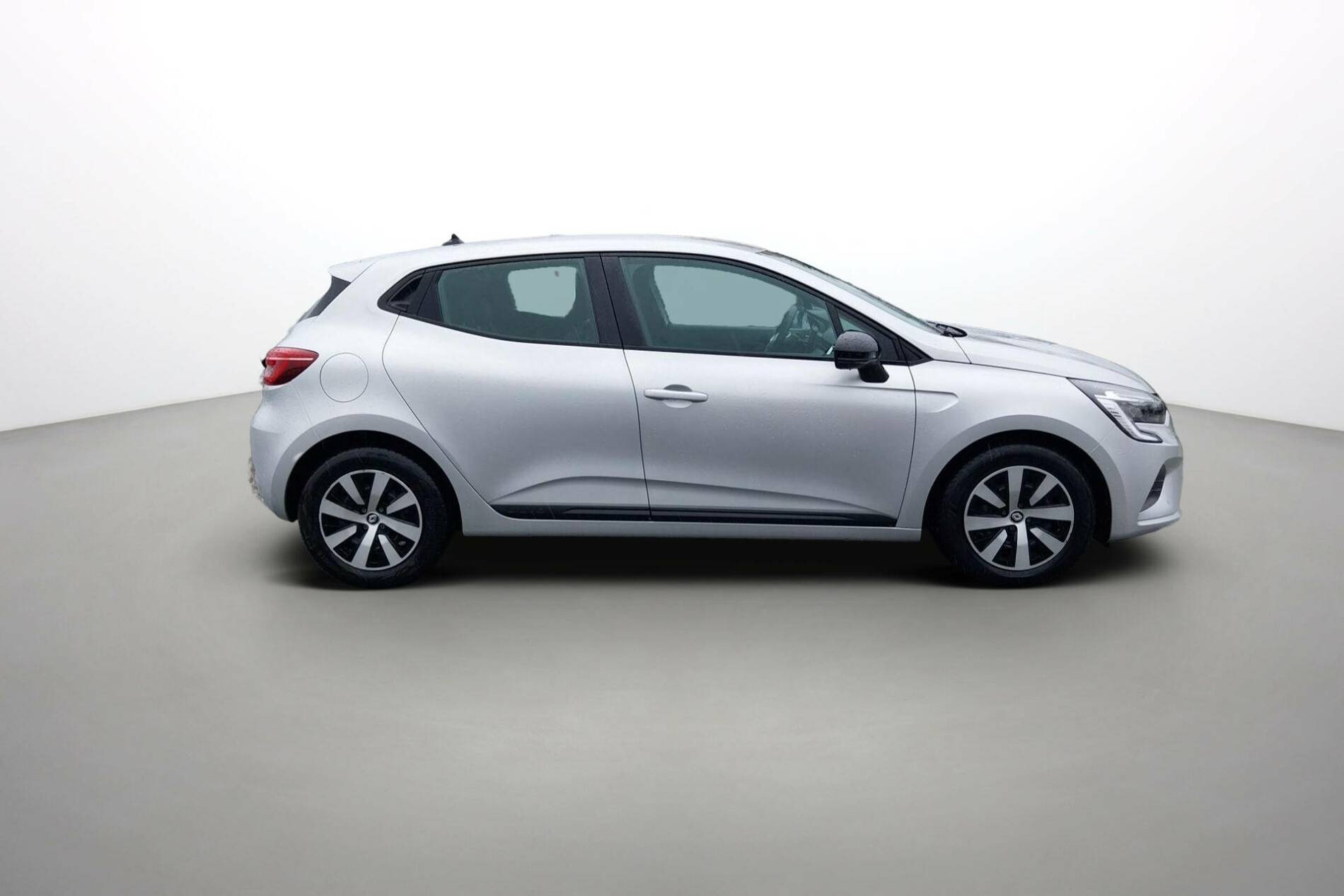 Vente en ligne Renault Clio 5 Clio TCe 90 au prix de 14 390 €